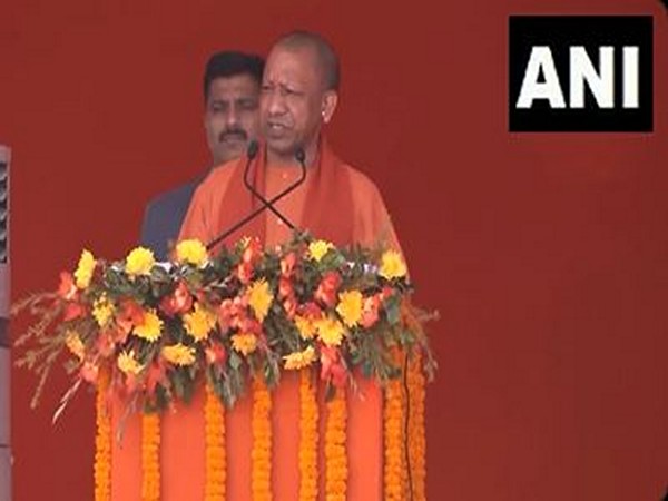 up-cm-yogi-adityanath-attends-shatabdi-mahotsav-in-varanasi