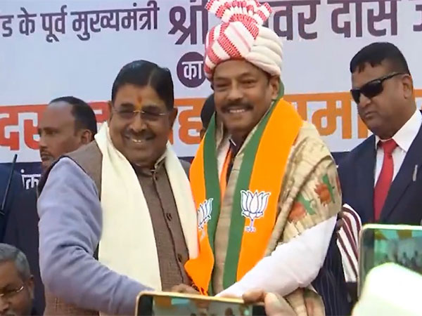 former-odisha-governor-raghubar-das-returns-to-politics-re-joins-bjp