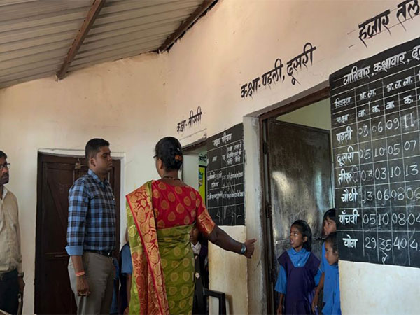 chhattisgarhs-bastar-awarded-inr-3-crore-from-niti-aayog-for-excellence-in-education