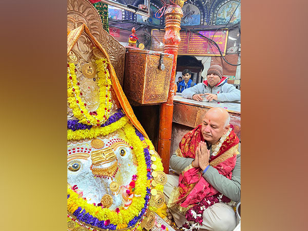 Manish Sisodia files nomination papers for Delhi polls, seeks blessings of Kalka Mai