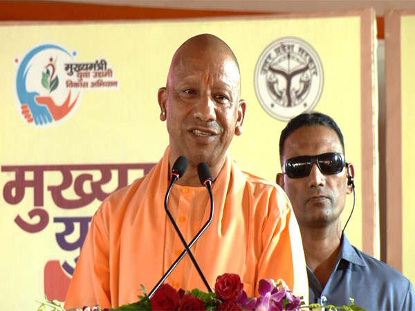 uttar-pradesh-cm-yogi-inaugurates-new-smart-city-hospital-in-jhansi