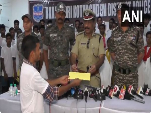 64-maoists-surrender-before-police-in-telangana