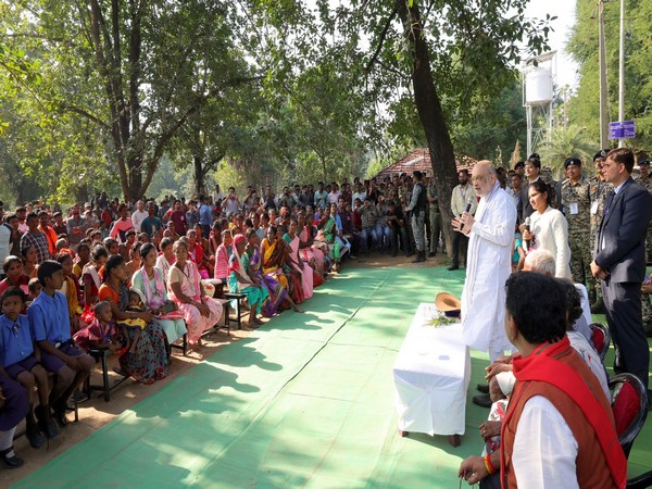 amit-shah-visits-naxal-stronghold-gundam-in-chhattisgarhs-bijapur-meets-villagers