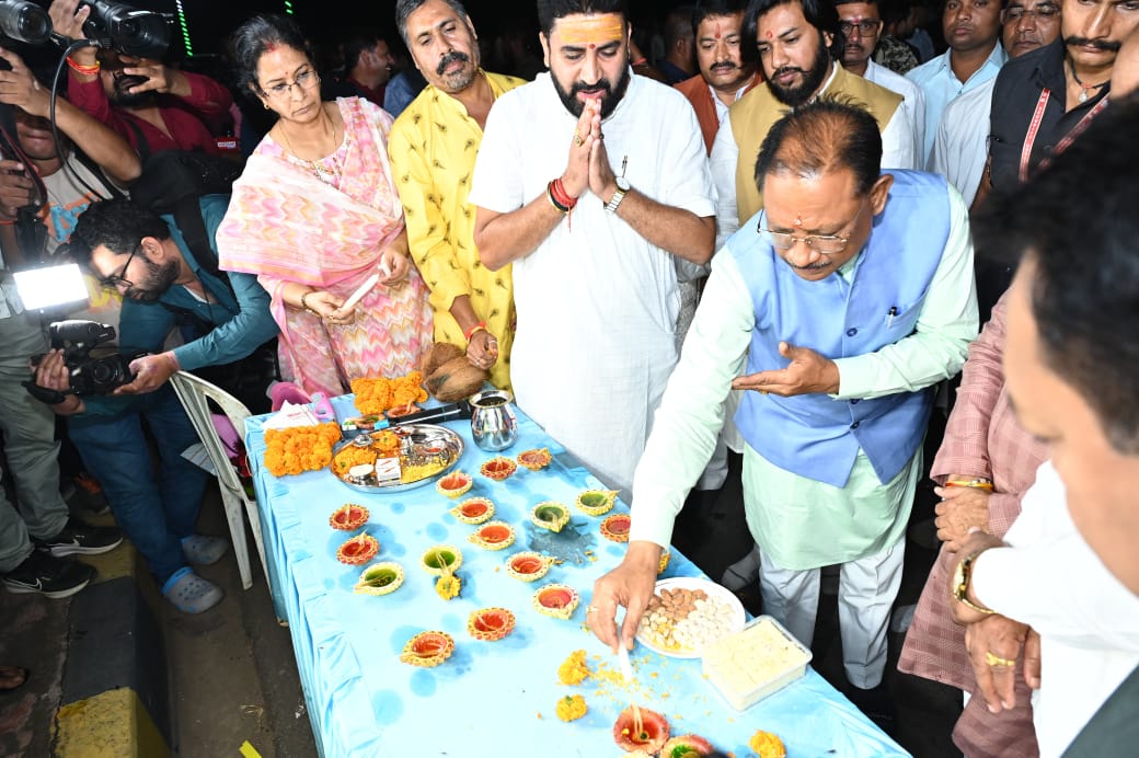 chhattisgarh-cm-vishnu-deo-sai-celebrates-states-24th-foundation-day-diwali-in-raipur