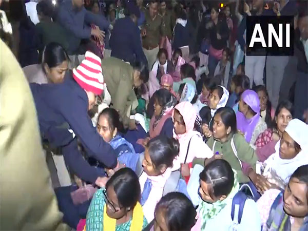 Chhattisgarh: Police detain teachers protesting against their termination in Raipur