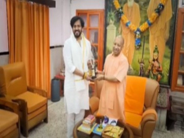 after-iifa-2025-win-ravi-kishan-meets-up-cm-adityanath-says-it-is-my-privilege-to-have-your-blessings