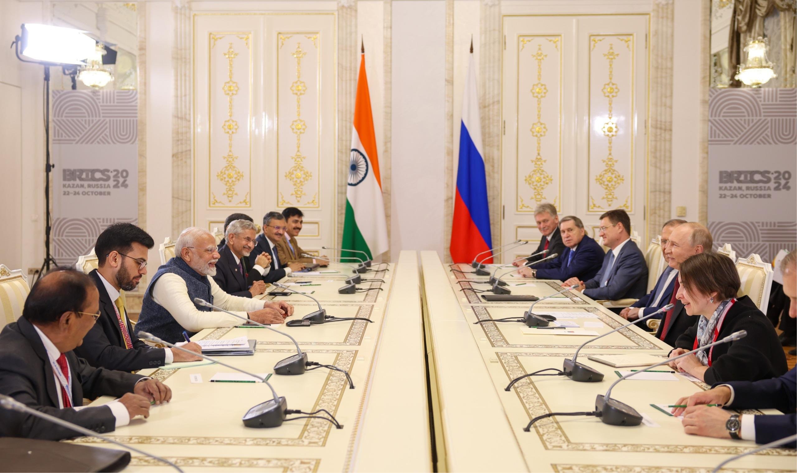 Modi invites Russian President Putin to visit India next year for Annual Summit