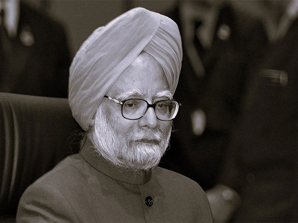 centre-declares-seven-day-mourning-in-honour-of-former-pm-manmohan-singh