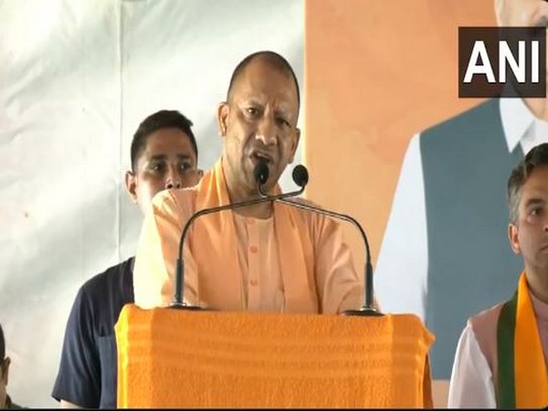 jammu-and-kashmir-also-has-right-to-development-like-up-yogi-adityanath-ahead-of-third-phase-of-polls-in-ut