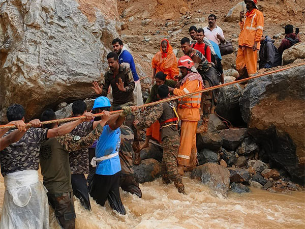 Kerala landslides: Death toll rises to 158; CM Vijayan holds meeting 