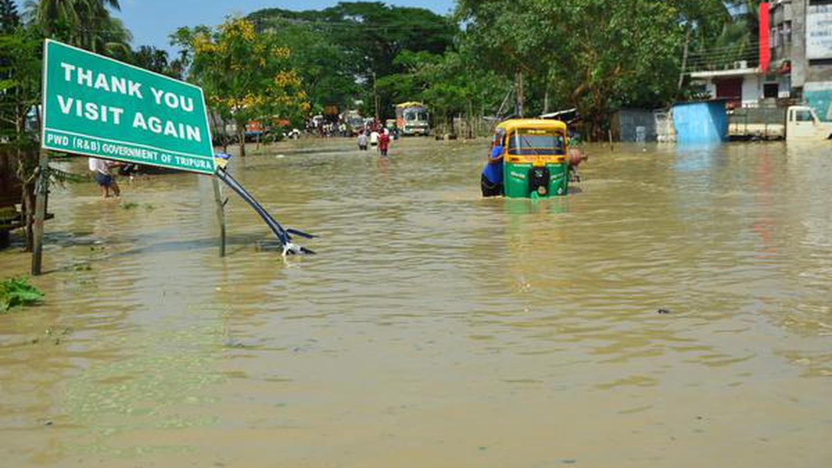 odisha-cm-majhi-has-pledged-inr-five-crore-financial-aid-for-tripura-flood-relief-efforts