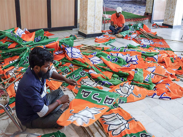 Maharashtra BJP expels 40 rebel leaders ahead of assembly polls