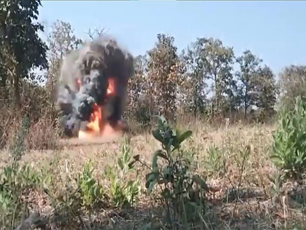 chhattisgarh-25-kg-ied-destroyed-by-bds-team-in-bijapur