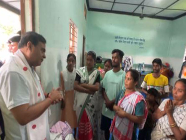 assam-cm-visits-flood-relief-camps-to-assess-and-address-needs