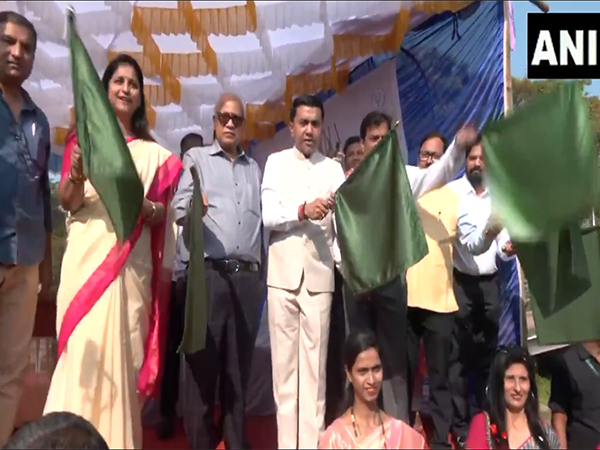 goa-cm-pramod-sawant-flags-off-train-to-prayagraj-for-mahakumbh-mela