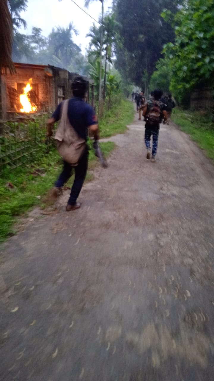 fresh-violence-and-arson-break-out-in-manipur-more-than-200-people-shift-to-relief-camp