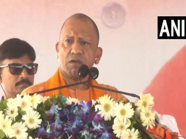 congress-samajwadi-party-should-clarify-stance-on-j-k-assembly-resolution-yogi-adityanath