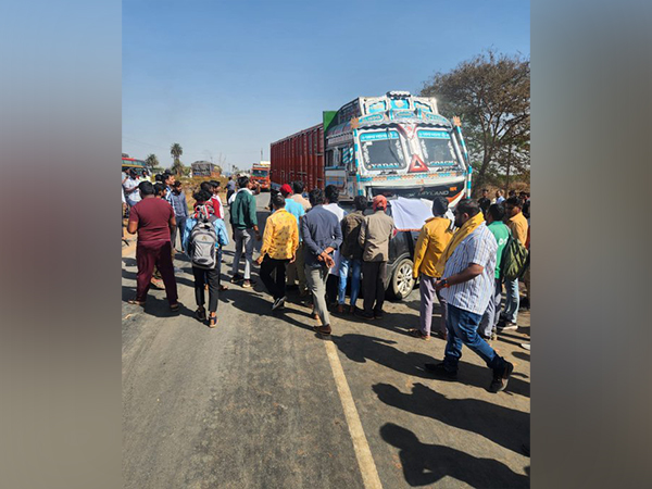 chhattisgarh-five-people-dead-in-raipur-road-accident