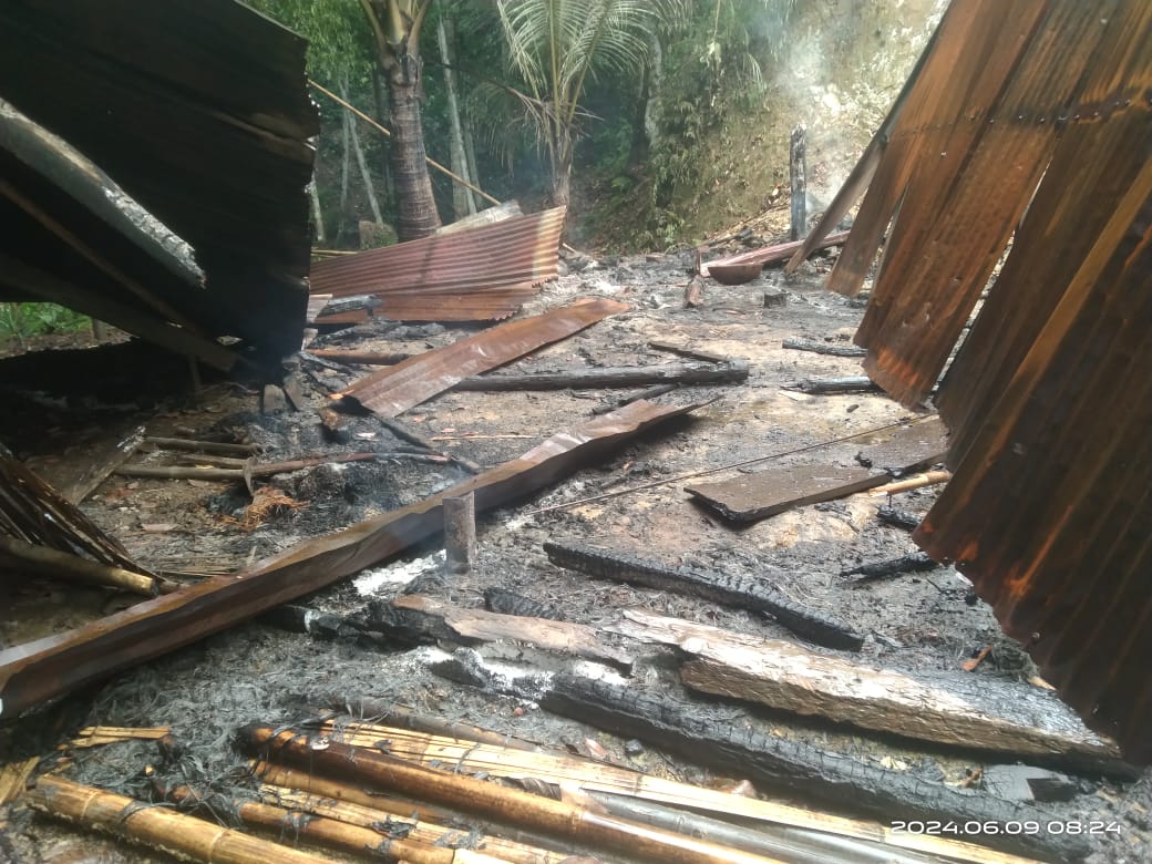 jiribam-violence-two-police-pickets-forest-beat-office-burned-down