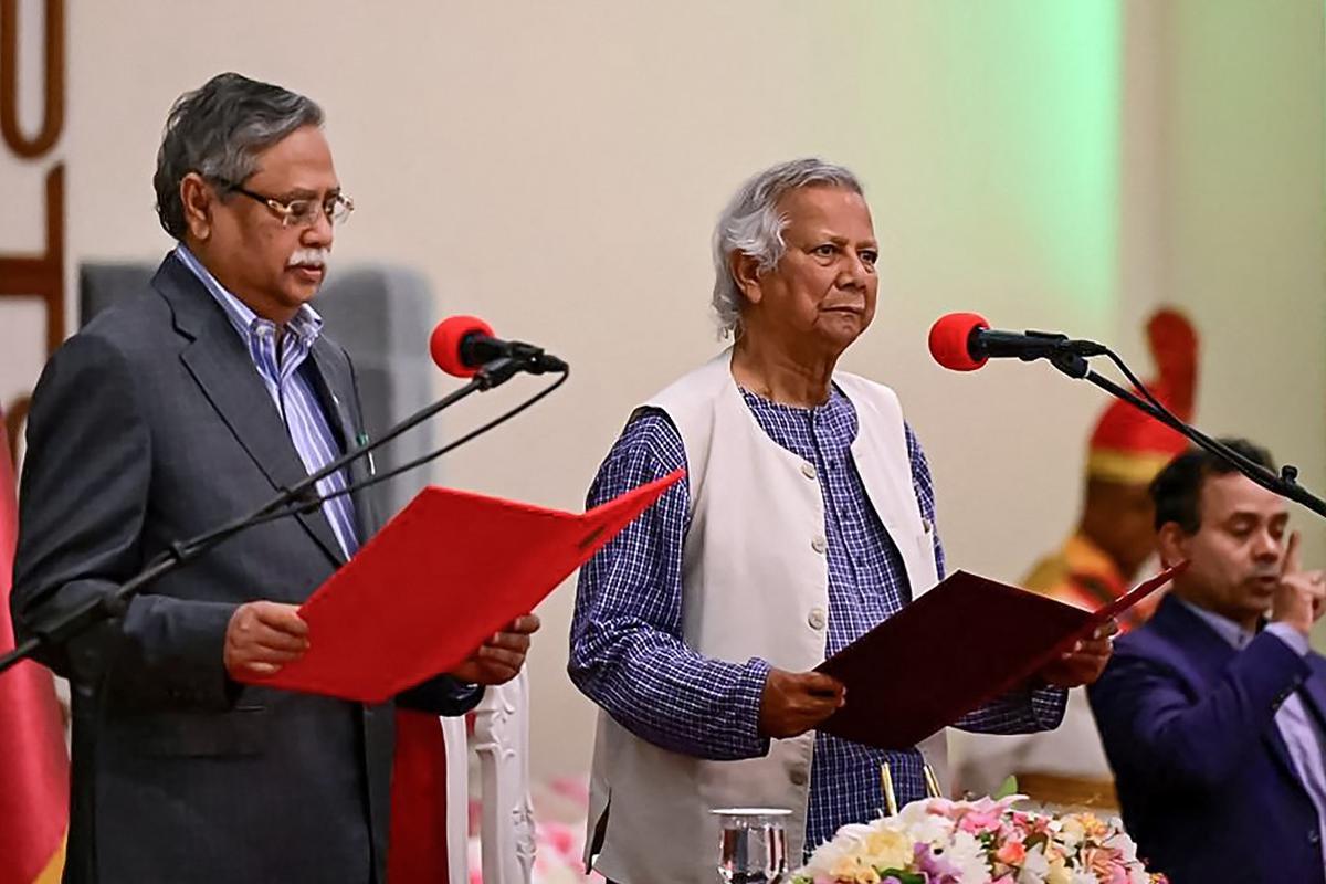 17-members-of-bangladeshs-interim-govt-sworn-in-with-muhammad-yunus-as-chief-advisor