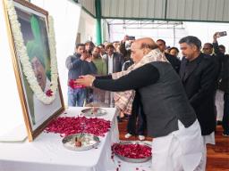 Defence Minister Rajnath Singh pays tribute to former Haryana CM Chaudhary Om Praka ..