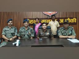 Naxal couple carrying INR 10 lakh bounty surrender in Chhattisgarh