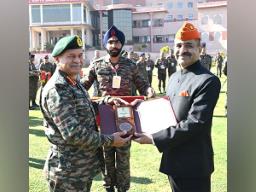 Army chief honours two with 